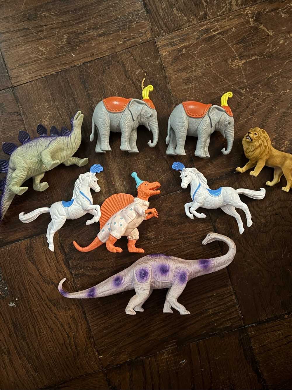 Vintage Circus Animal Figure Lot Elephants Horses Lion Dinosaurs Toys - Picture 1 of 6